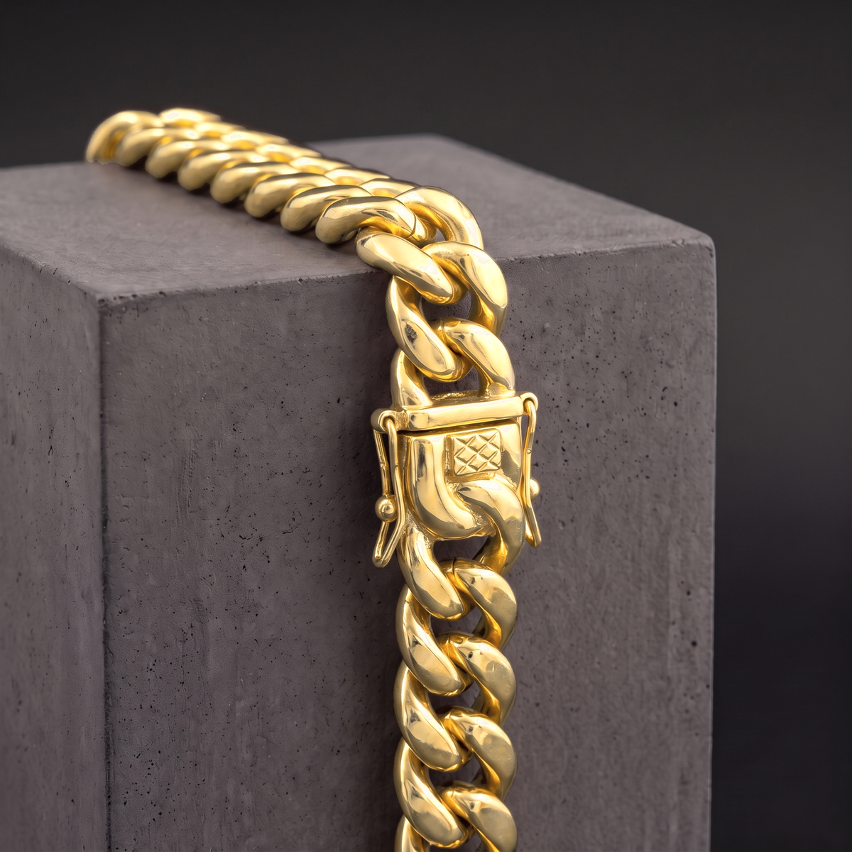 18k Gold 18mm Miami Cuban Bracelet