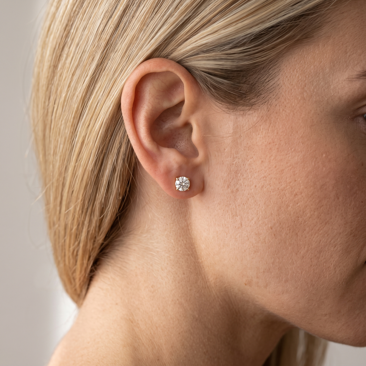 14k Gold 5mm Diamond Earrings - Screwback or Pushback - Pair